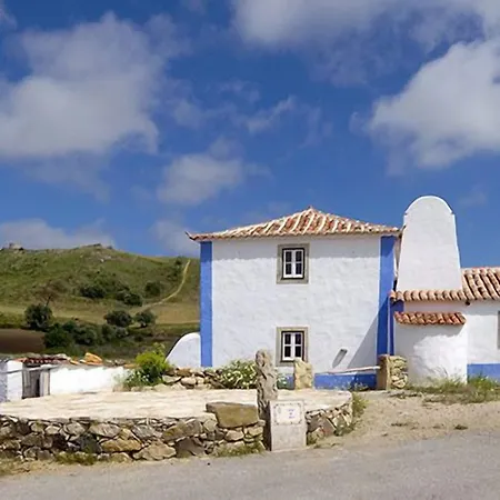 Aldeia Da Mata Pequena 홀리데이파크 마프라